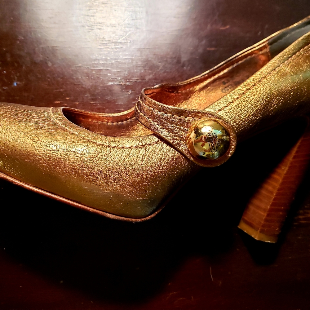 Gold Coach heels pumps dress party shoes - Picture 6 of 8